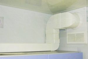 Установка воздуховода для кухонной вытяжки в Чите