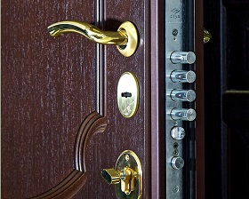 Замена замка на металлической двери Legran в Чите